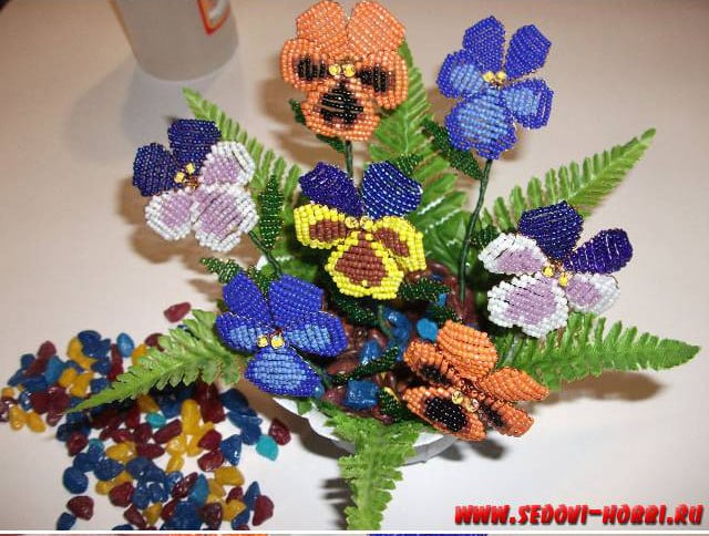 How-to-make-Beads-Pansy-Flower-00-23