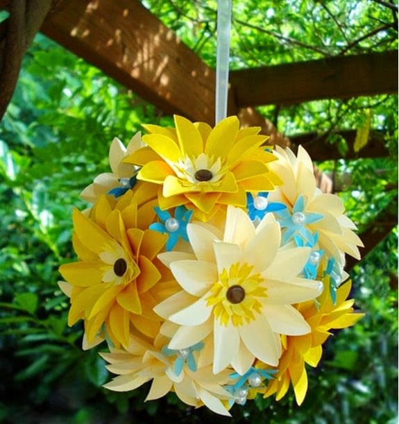 DIY Beautiful Paper Kissing Ball