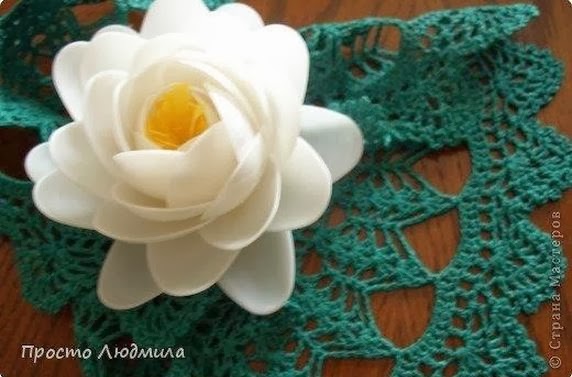 How to DIY Waterlily Flower from Plastic Spoon