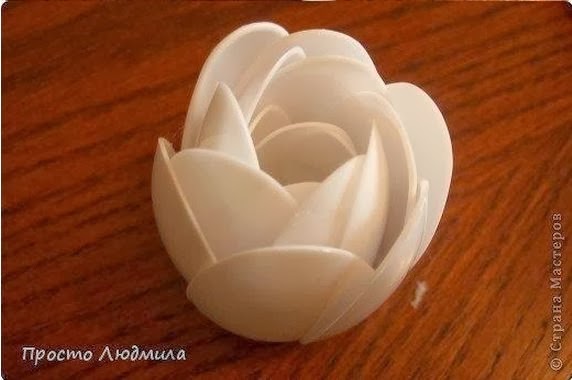 How to DIY Waterlily Flower from Plastic Spoon