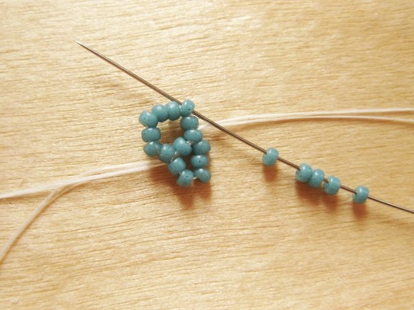 DIY-Beaded-Star-Necklace-6