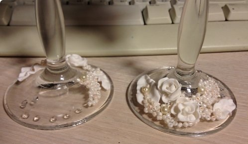 DIY-Wedding-Cups-with-Polymer-Clay-Roses-17