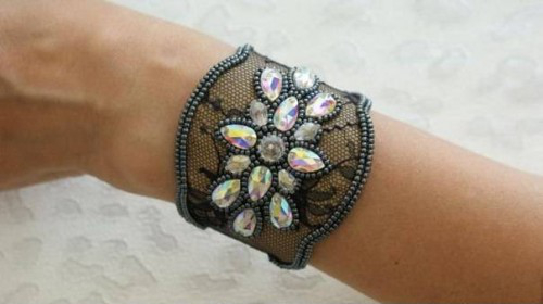 Lace-Beads-Bracelet-All-00-00