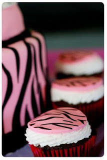 Zebra-Pattern-Cake-Outside5