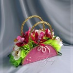 diy-beautiful-handbag-style-candy-flower-basket-from-cereal-box-23