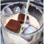 diy-coffee-ice-cube-with-vanilla-milk-3