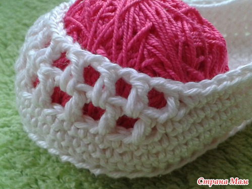 diy-crochet-baby-booties-with-ribbon-tie-08
