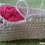 DIY Crochet Baby Booties with Ribbon Tie