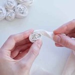 diy-fabric-rosette-bib-necklace-06