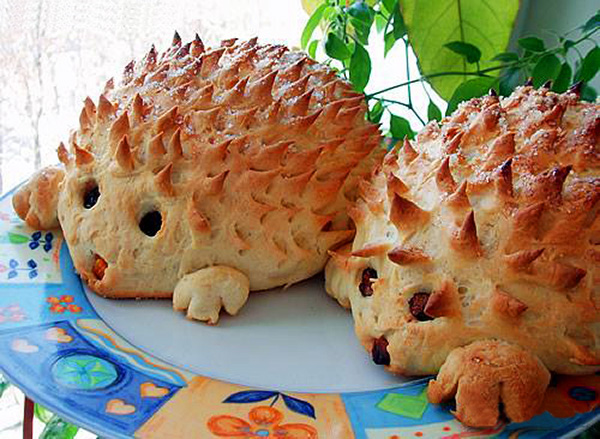 DIY Fantastic Hedgehog Bread