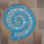 diy-mosaic-stepping-stones-for-the-garden-04