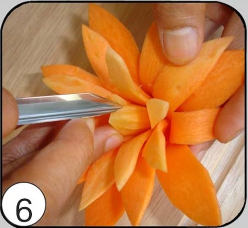 diy-perfect-carrot-flowers-for-salads-garnish-6