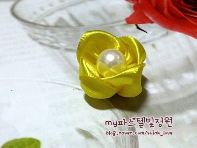 diy-ribbon-flower-hair-clip-08