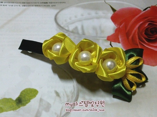 diy-ribbon-flower-hair-clip-19