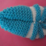 How to Easily Knit Cute Pom-pom Decorated Baby Booties