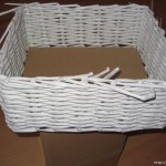 weaving-baskets-with-newspaper-wicker-27