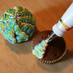 diy-colorful-swirled-cupcakes-12