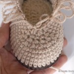 diy-crochet-baby-booties-ugg-style-7