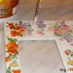 diy-mosaic-picture-frame-out-of-white-egg-shell-08