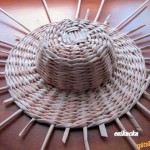 diy-pretty-hat-from-newspaper-tubes-8