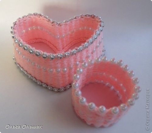 diy-small-heart-shaped-container-with-yarn-4