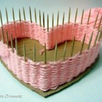 diy-small-heart-shaped-container-with-yarn-7