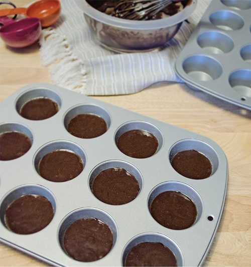 DIY Super Sundae Brownie Bowl with Muffin Tins