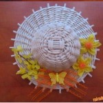 diy-weaving-pretty-hats-from-newspaper-tubes-00-22