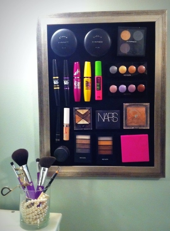 DIY Make Makeup Magnet Board