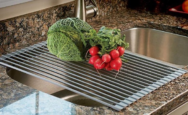 A rollable dish drying rack