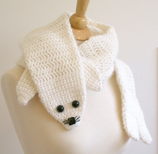 DIY Crochet Fashion Seal Pup Scarf