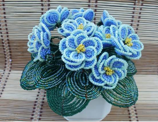 DIY-Beaded-Violet-Flower-Bouquet-2-0-0