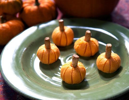 Halloween-Snack-Ideas-cheese-pumpkins