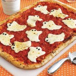 Halloween-Snack-Ideas-haunted-pizza