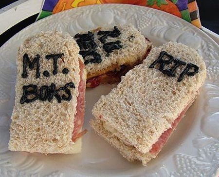 Halloween-Snack-Ideas-tombstone-sandwiches