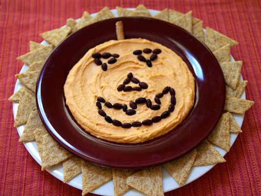 Non-Candy-Halloween-Snack-Ideas-hummus-plate