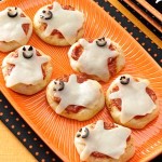 alloween-Snack-Ideas-kid-size ghost pizza