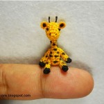 crochet-delicate-miniature-animals-from-japanese-artist-13