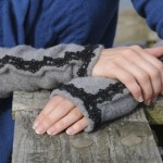 easy-and-cuddly-diy-ideas-for-recycling-old-Sweater Fingerless Glove