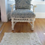 easy-and-cuddly-diy-ideas-for-recycling-old-Sweater Recycled Sweater Rug