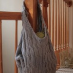 easy-and-cuddly-diy-ideas-for-recycling-old-Sweater  floppy tote bag