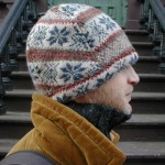 easy-and-cuddly-diy-ideas-for-recycling-old-Sweater hat