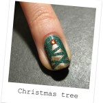 Christmas-tree-nail-art-1