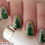 Christmas-tree-nail-art