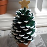 Pine Cone Christmas Tree