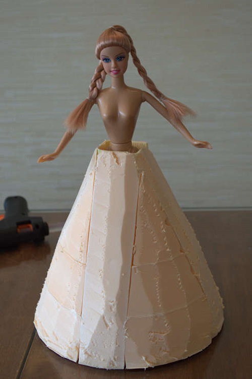 DIY Barbie Chocolate Bouquet dress-18