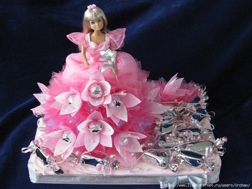 DIY Barbie Chocolate Bouquet dress-28