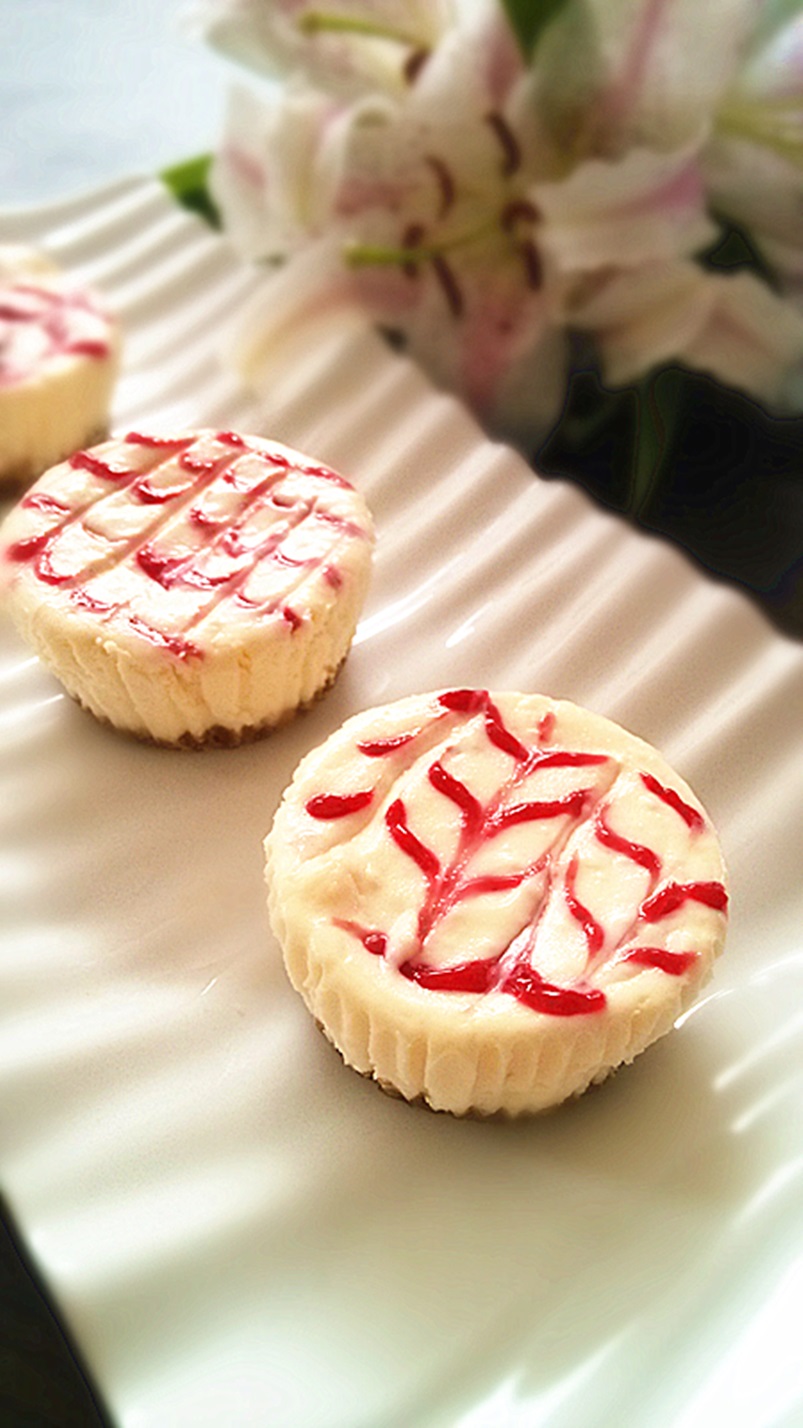 DIY Mini Raspberry Swirl Cheesecake