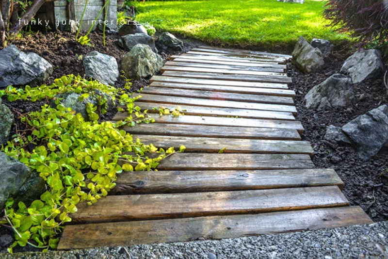 Cool DIY Garden Path Ideas pallet wood garden walkway.jpg