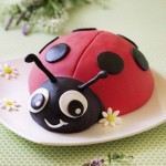 DIY ladybug cake